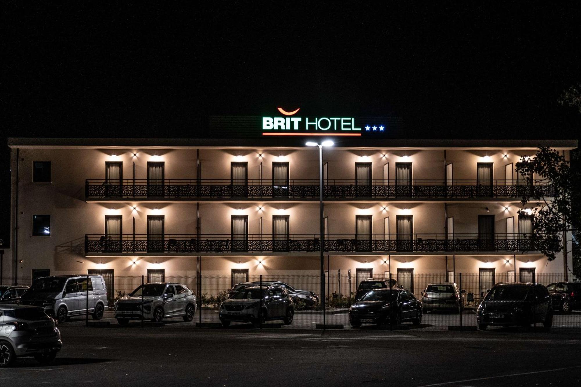 Brit Hotel Privilege Figeac Exteriör bild